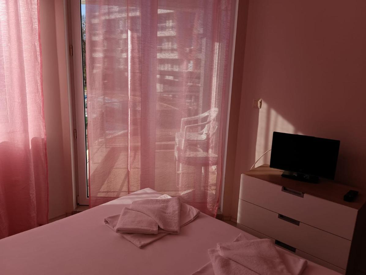 Excellent Apartment In Emberli Aparthotel. Лозенец Экстерьер фото